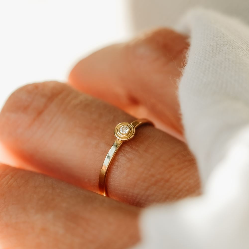 Ring L'Étincelle  (18k gold)