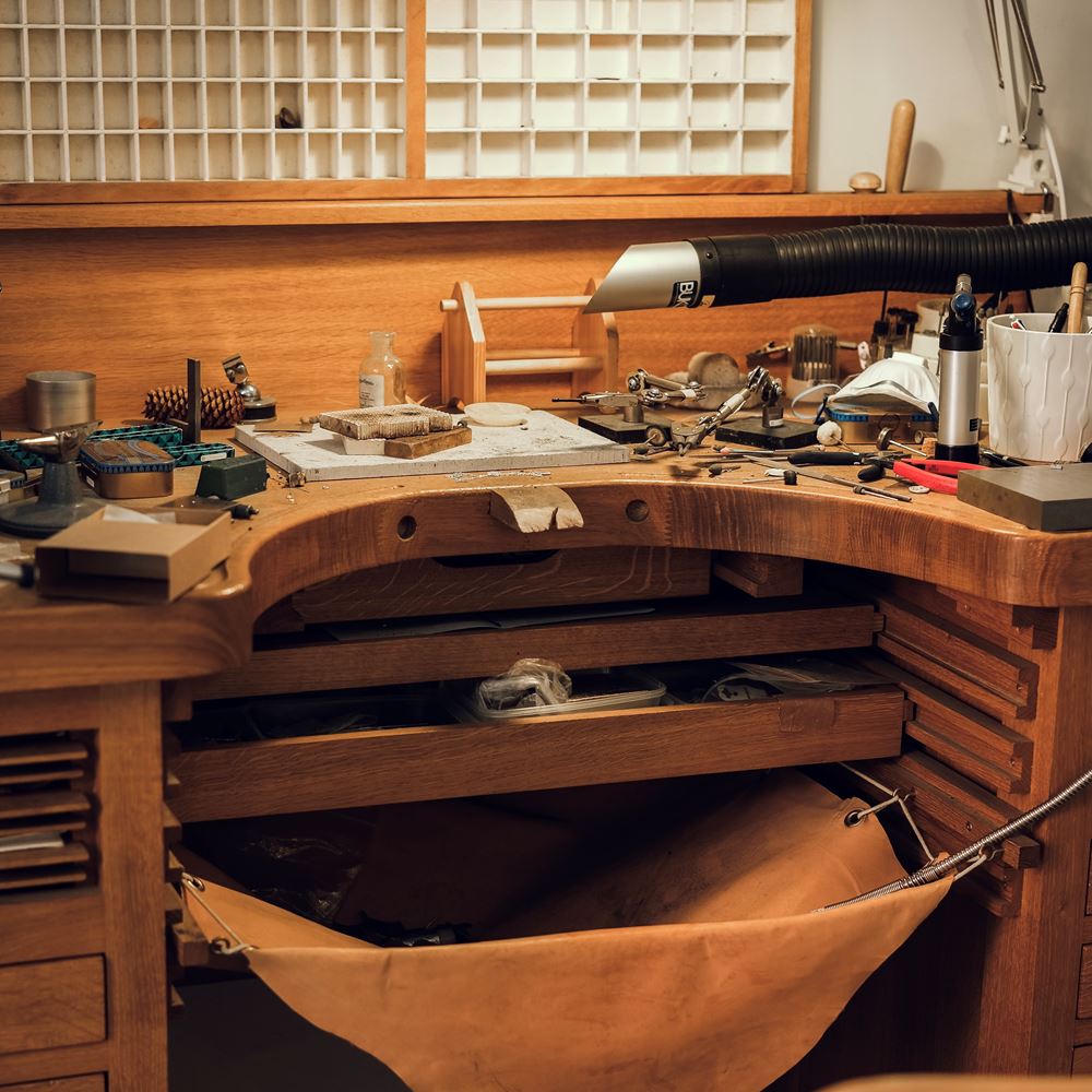 Necklace "Reliance" (18k gold)