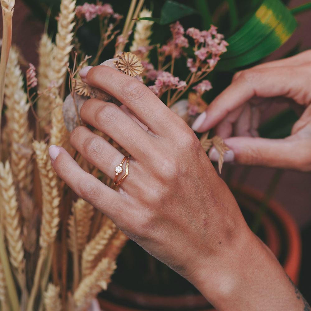 Ring Caelitus (V-shaped)