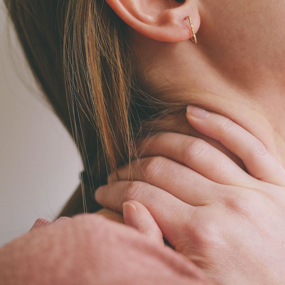 Mini Creole "Fée Clochette" (18ct gold)