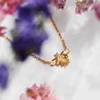 Short necklace Beekeeper (18k gold)