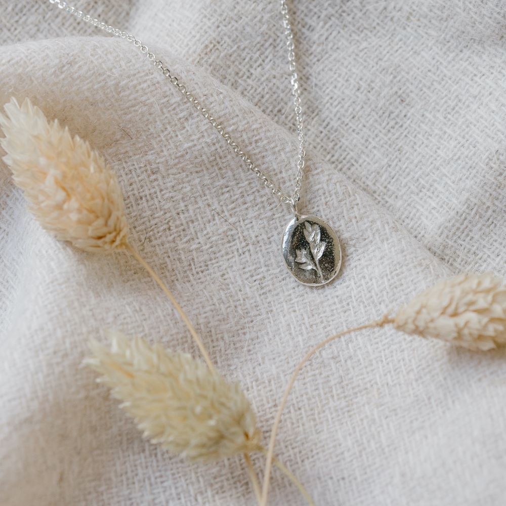 Short necklace "Grandmother Willow" (silver 925)