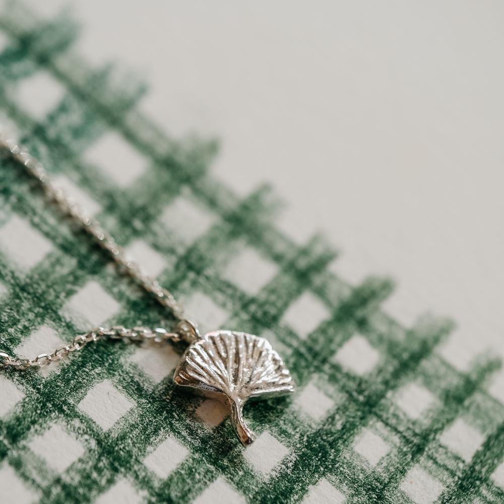 Halsketting "speelse ziel" - Ginkgo (zilver 925)