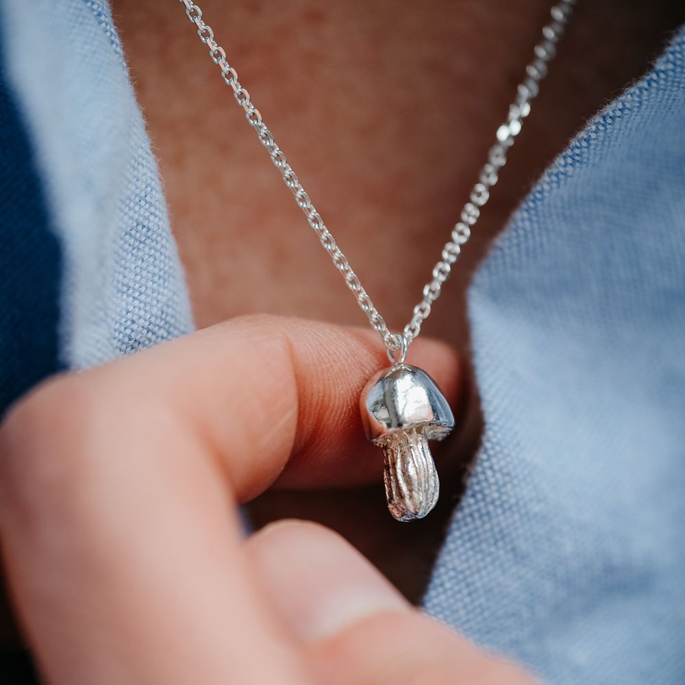Halsketting "speelse ziel" - Paddenstoel (zilver 925)