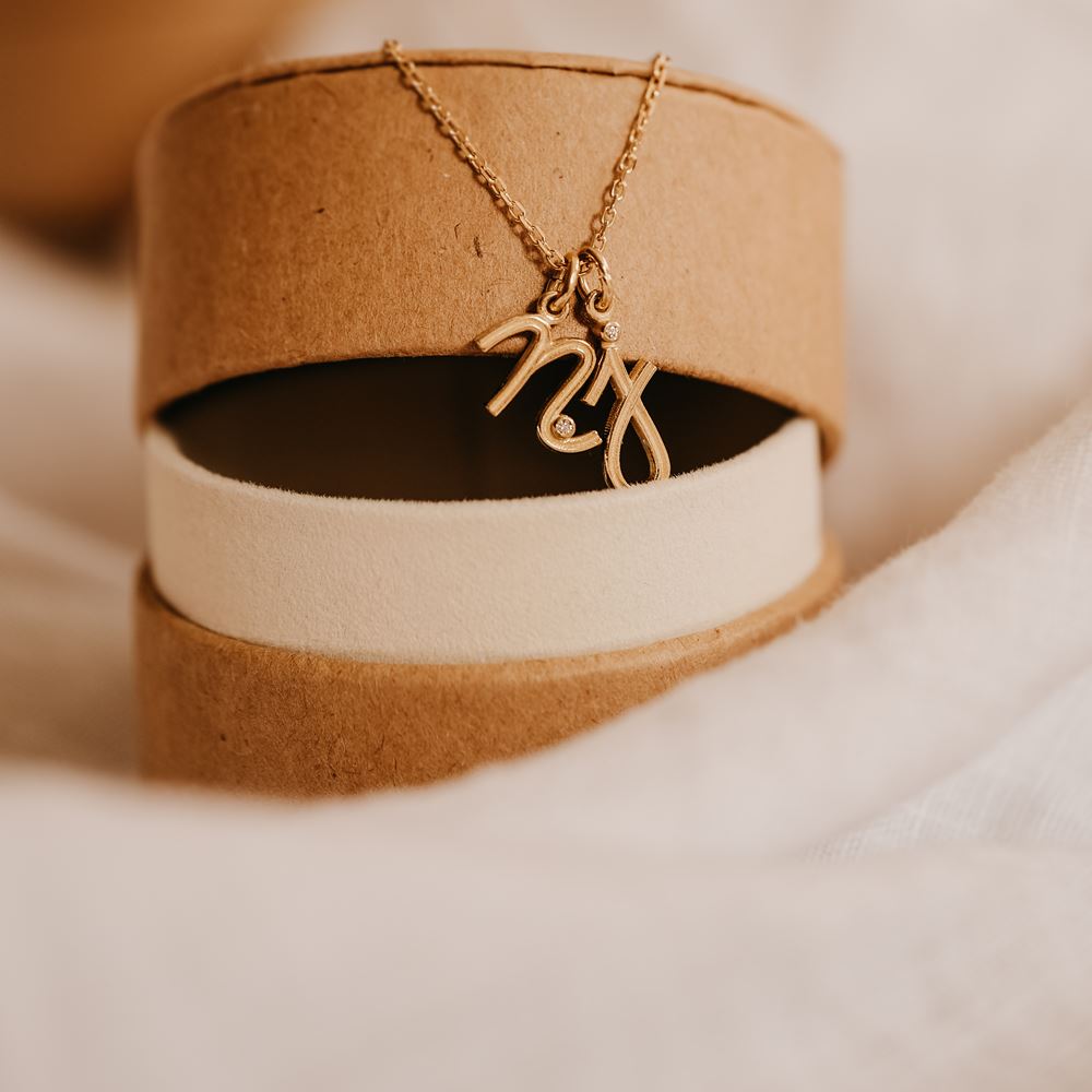 Pendentif "L'alphabet" (plaqué or)