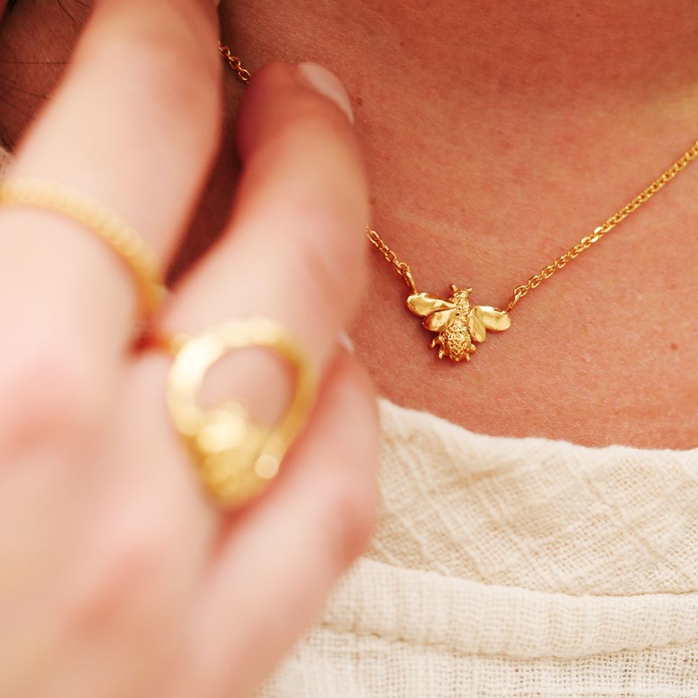 Collier court L'apicultrice (or 18k)